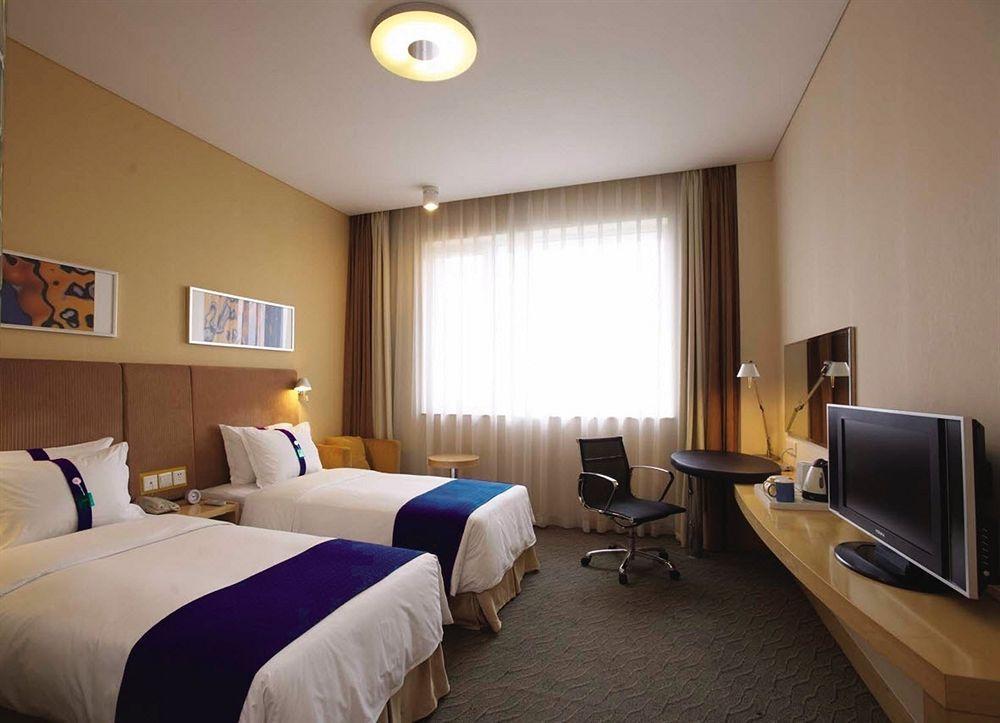 Holiday Inn Express Zhengzhou Airport By Ihg Xinzheng  Exterior photo